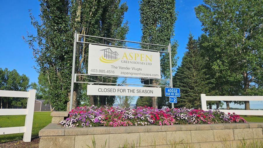 25closed for season2(web).jpg